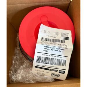 HTF NIB Pyrex Covered 8Cup Measuring Cup with Red Lid